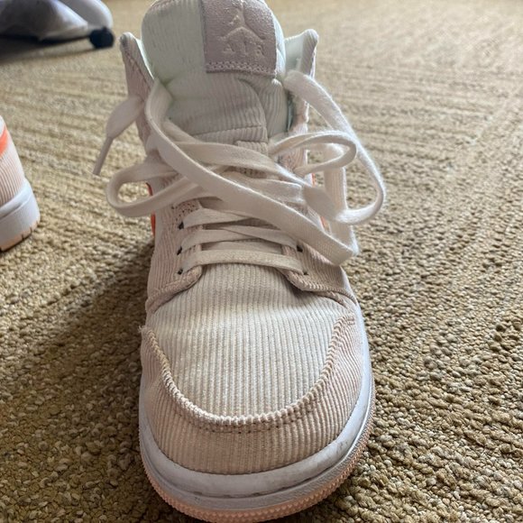 Womens Air Jordan 1 Mid SE 'Corduroy' - Picture 5 of 6